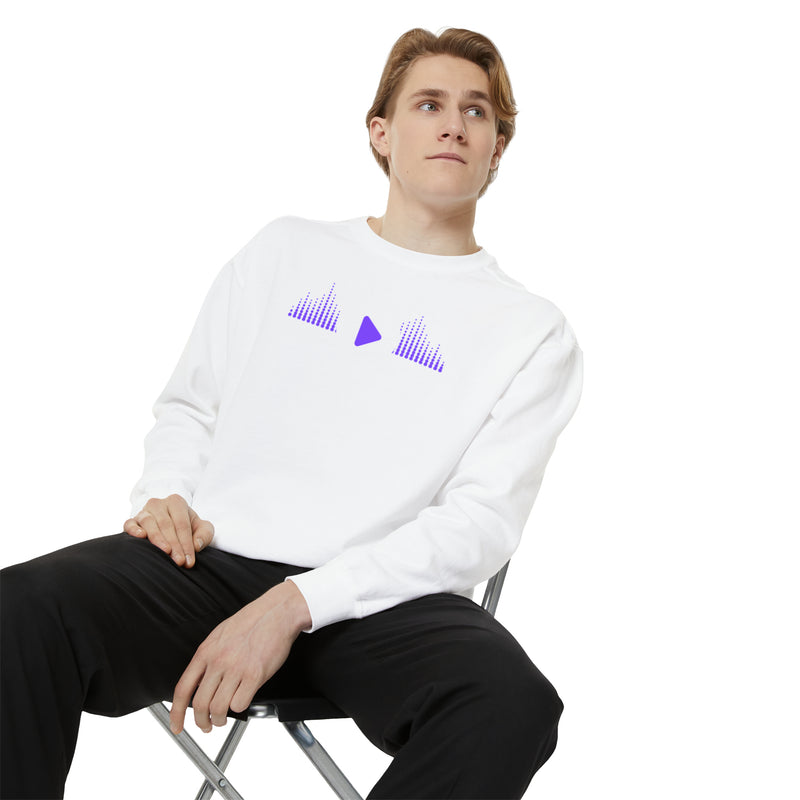 Vivid Victory Motif Garment-Dyed Sweatshirt